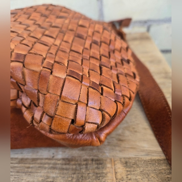 Vintage Leather Bag - Picture 7 of 12